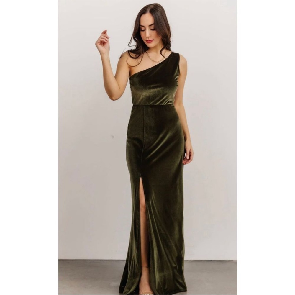 Baltic born Tatiana one shoulder velvet maxi dress olive M